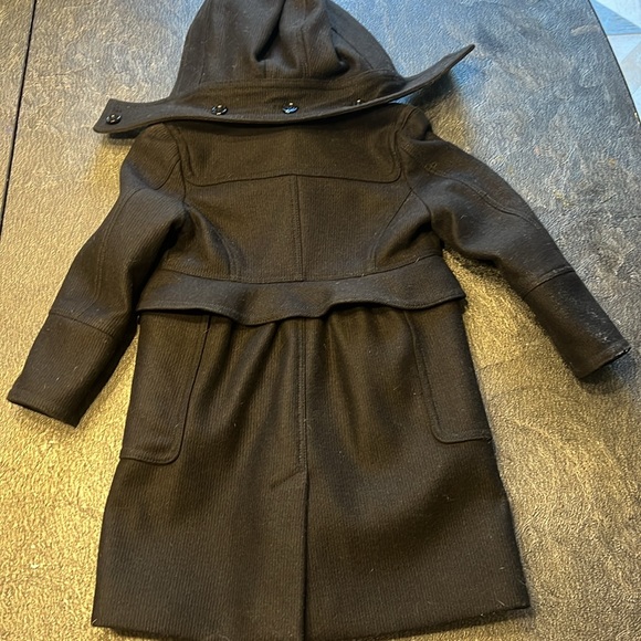 Burberry children’s jacket 5t (in my opinion runs small) - Picture 4 of 12